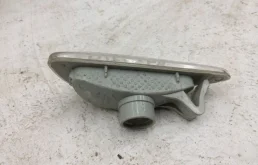 Поворотник передний левый для Hyundai Solaris 2014 года на фотографиях