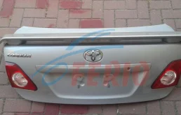 Крышка багажника для Toyota Corolla 2007 года на фотографиях
