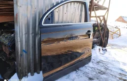 Дверь передняя левая для Audi Q7 2013 года на фотографиях