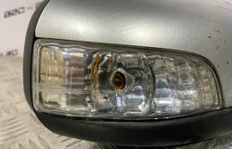 Стекла и зеркала для Volvo C30 2010 года на фотографиях