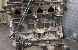 Двигатель для Nissan Serena 2001 года на фотографиях