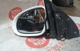 Зеркало боковое левое для Volkswagen Jetta 2006 года на фотографиях