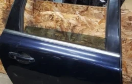 Двери для Volvo XC70 2014 года на фотографиях