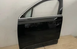 Накладка на дверь передняя левая для Audi Q7 2015 года на фотографиях