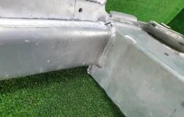 Усилитель бампера передний верхний для Audi Q7 2018 года на фотографиях