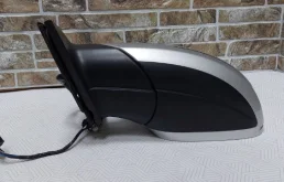 Стекла и зеркала для Audi Q7 2017 года на фотографиях