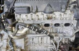 Двигатель без навесного для Volvo C30 2006 года на фотографиях