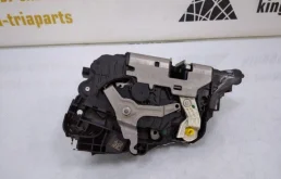 Двери для BMW 7er 2022 года на фотографиях