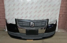 Бампер передний для Volkswagen Touran 2005 года на фотографиях