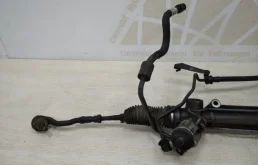 Рулевая рейка для BMW X3 2009 года на фотографиях