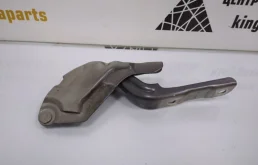 Петля капота левая для Hyundai Solaris 2021 года на фотографиях