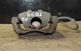 Суппорт передний правый для Suzuki Grand Vitara на фотографиях