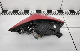 Фонарь внешний правый для Skoda Rapid на фотографиях