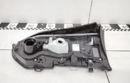 Фонарь левый для Toyota RAV4 2023 года на фотографиях