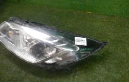 Фара ксенон левая для Opel Insignia 2013 года на фотографиях