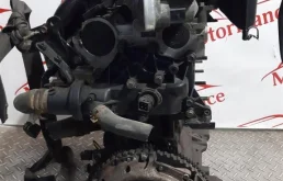 Двигатель без навесного для Renault Logan 2018 года на фотографиях