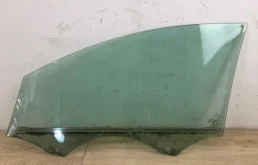 Стекло двери переднее правое для Audi Q7 на фотографиях