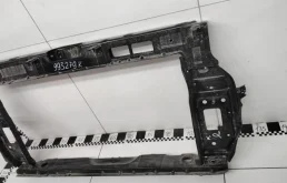 Панель радиатора (телевизор) для Hyundai Creta 2024 года на фотографиях