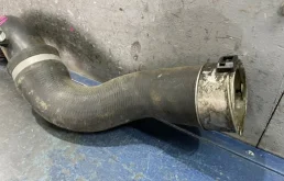 Патрубок радиатора верхний для BMW 3er на фотографиях