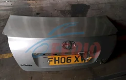 Крышка багажника для Toyota Avensis на фотографиях