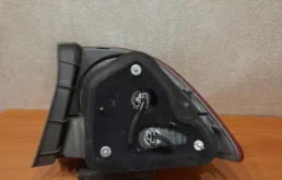 Фонарь левый для Honda Civic 2010 года на фотографиях