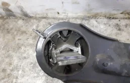 Рычаг продольный задний левый для Volvo XC70 2015 года на фотографиях