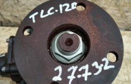 Редуктор переднего моста для Toyota Land Cruiser Prado 2004 года на фотографиях