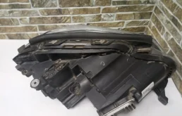 Фара правая для Mercedes-Benz GL class на фотографиях