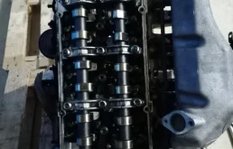 Двигатель без навесного для Mitsubishi Pajero 2003 года на фотографиях