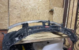 Панель радиатора (телевизор) для Mercedes-Benz GL class 2008 года на фотографиях