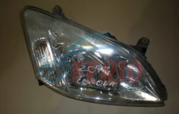 Фары для Toyota Corolla 2001 года на фотографиях