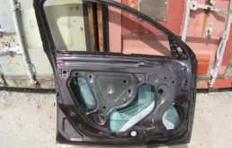 Двери для Opel Insignia на фотографиях