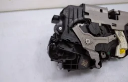 Двери для BMW 7er 2022 года на фотографиях