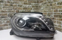 Фара правая для Mercedes-Benz GL class на фотографиях