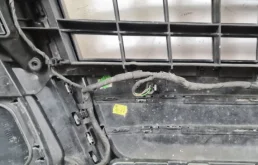 Усилитель переднего бампера для Audi Q7 2024 года на фотографиях