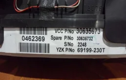 Приборная панель для Volvo XC90 2004 года на фотографиях