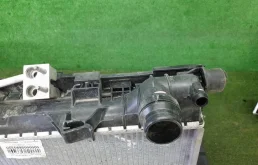 Радиатор охлаждения ДВС для Mercedes-Benz GL class 2015 года на фотографиях