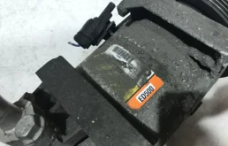 Компрессор кондиционера для Nissan Primera 2003 года на фотографиях