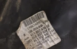 Зеркало боковое правое для Audi Q7 2008 года на фотографиях