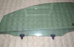 Стекло двери переднее левое для Nissan Qashqai на фотографиях