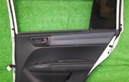 Дверь задняя правая для Toyota Corolla 2013 года на фотографиях