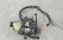 Насос ГУР для Opel Astra 2005 года на фотографиях