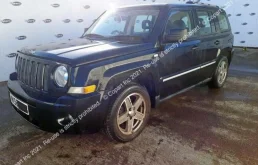 Двигатель без навесного для Jeep Compass 2008 года на фотографиях