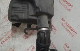 Корпус воздушного фильтра для Nissan X-Trail 2012 года на фотографиях