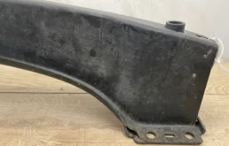 Усилитель заднего бампера для Volkswagen Touareg на фотографиях