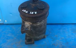 Компрессор кондиционера для Nissan X-Trail 2003 года на фотографиях