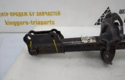 Стойка кузова передняя правая для Hyundai Solaris 2021 года на фотографиях