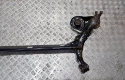 Задняя балка для Hyundai Solaris 2011 года на фотографиях