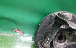 Кулак задний левый для BMW 5er 1998 года на фотографиях