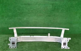 Бампер для Audi Q3 2022 года на фотографиях